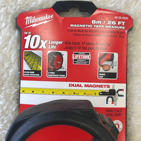 Milwaukee 25 FT.+ 8 M/26 ft. Magnetic Tape Measure Set - Picture 8 of 9